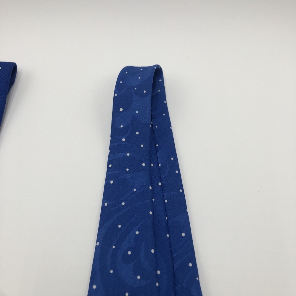 MICKEY UNLIMITED Mens Christmas Necktie Disney Mickey Donald Pluto Caroling - Picture 8 of 16
